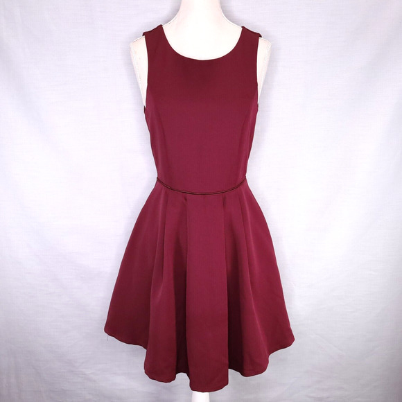 Lulus Dress Womens Small Burgundy Stretch Lined Short Open Back Wedding Prom - Picture 1 of 11